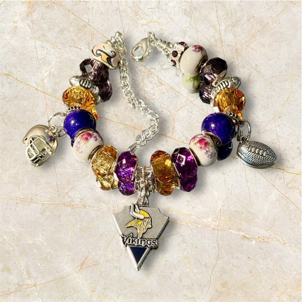 Minnesota Vikings Beaded Charm Bracelet